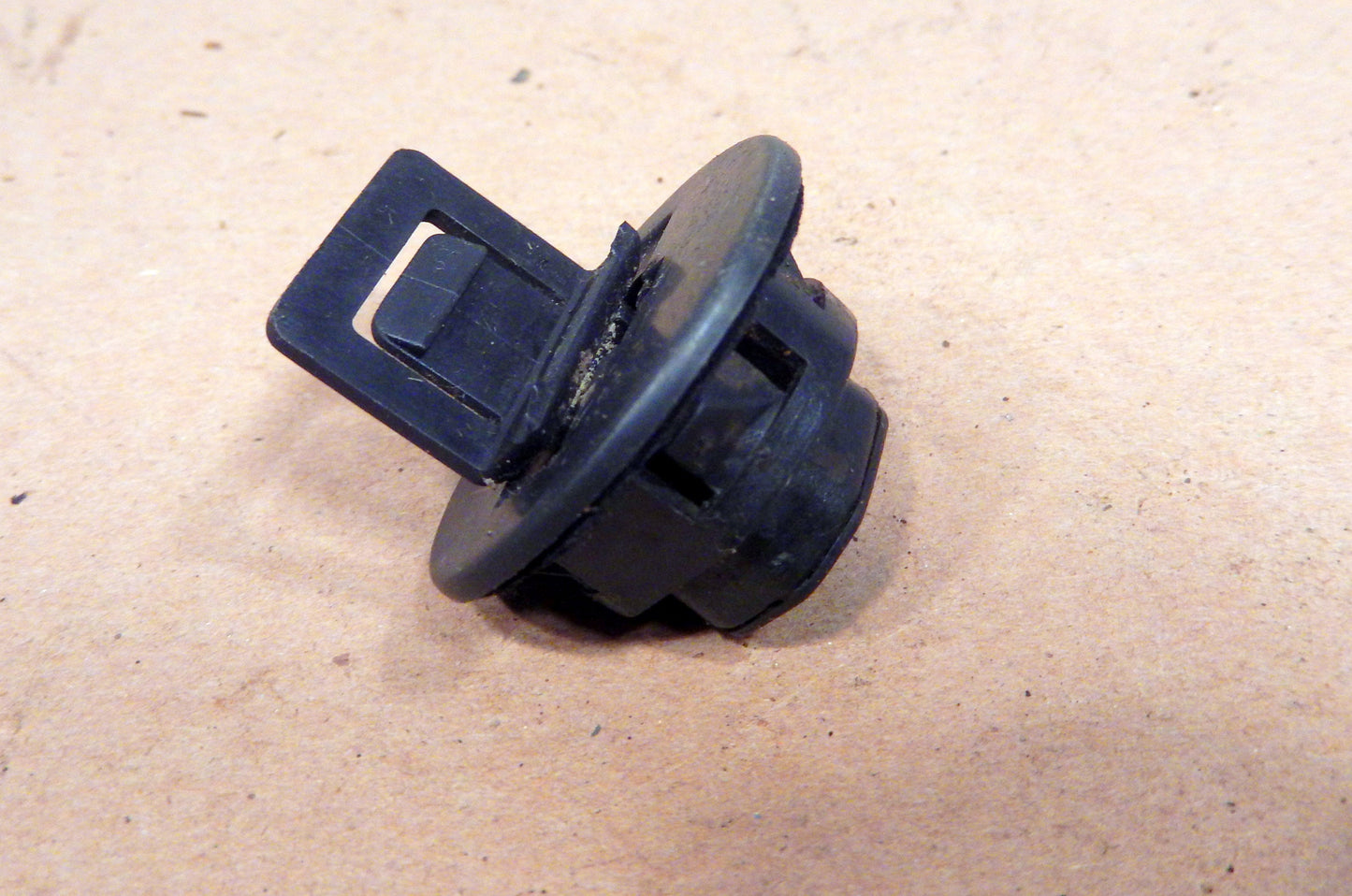 Datsun 280ZX Mounting Plug
