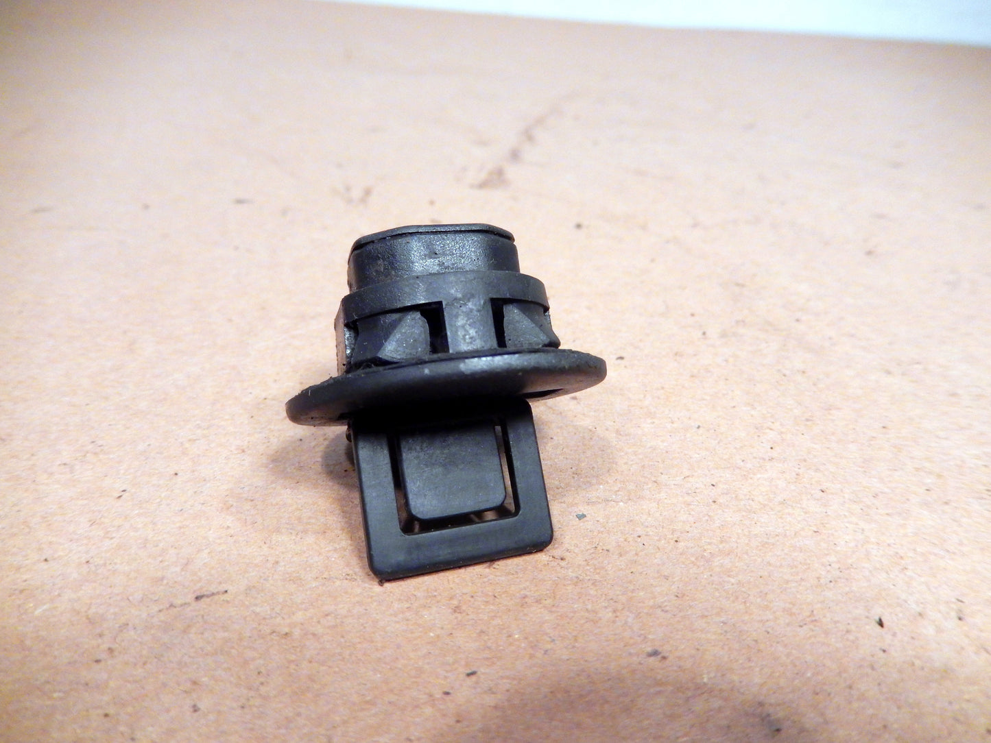 Datsun 280ZX Mounting Plug
