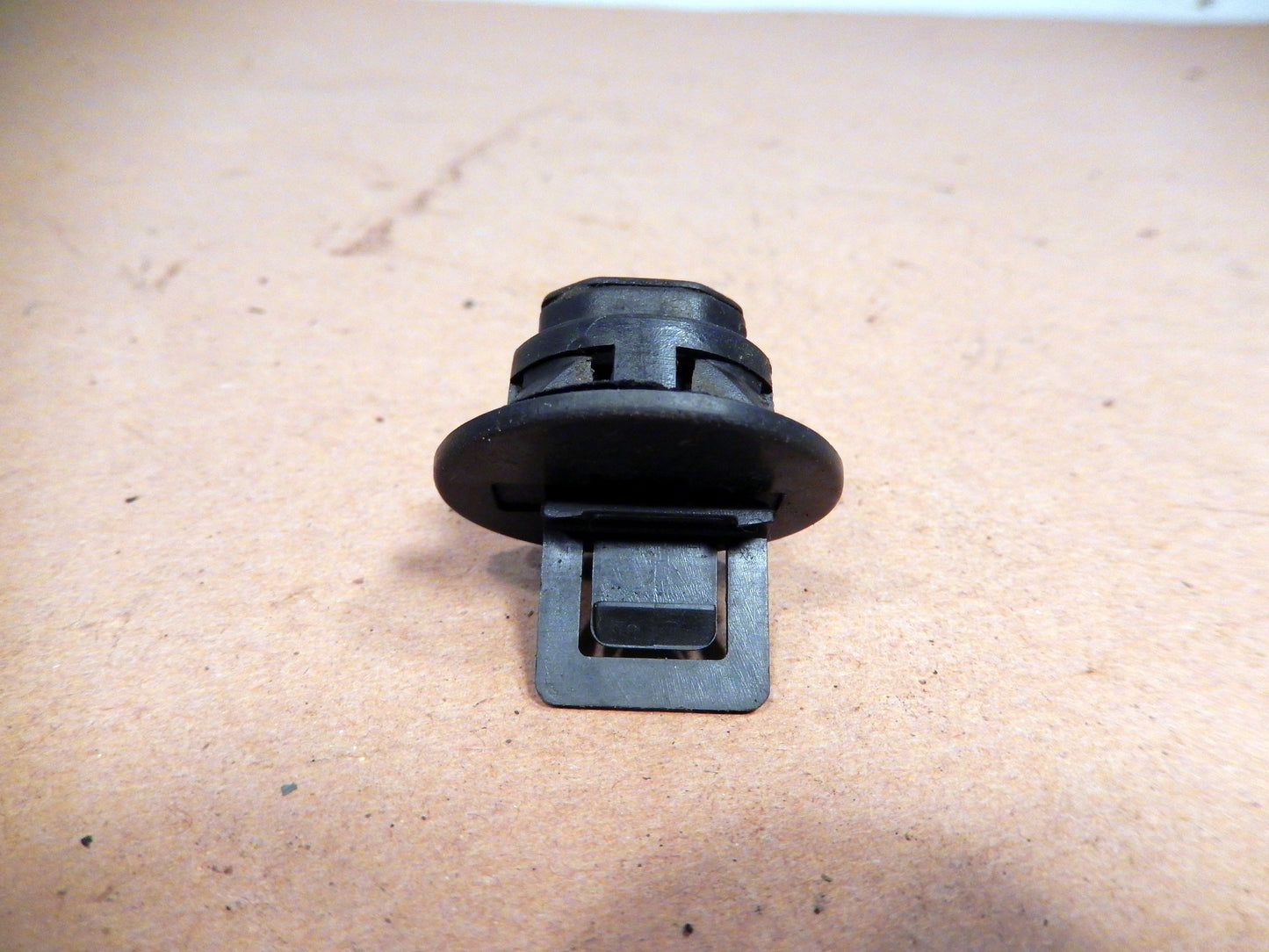 Datsun 280ZX Mounting Plug