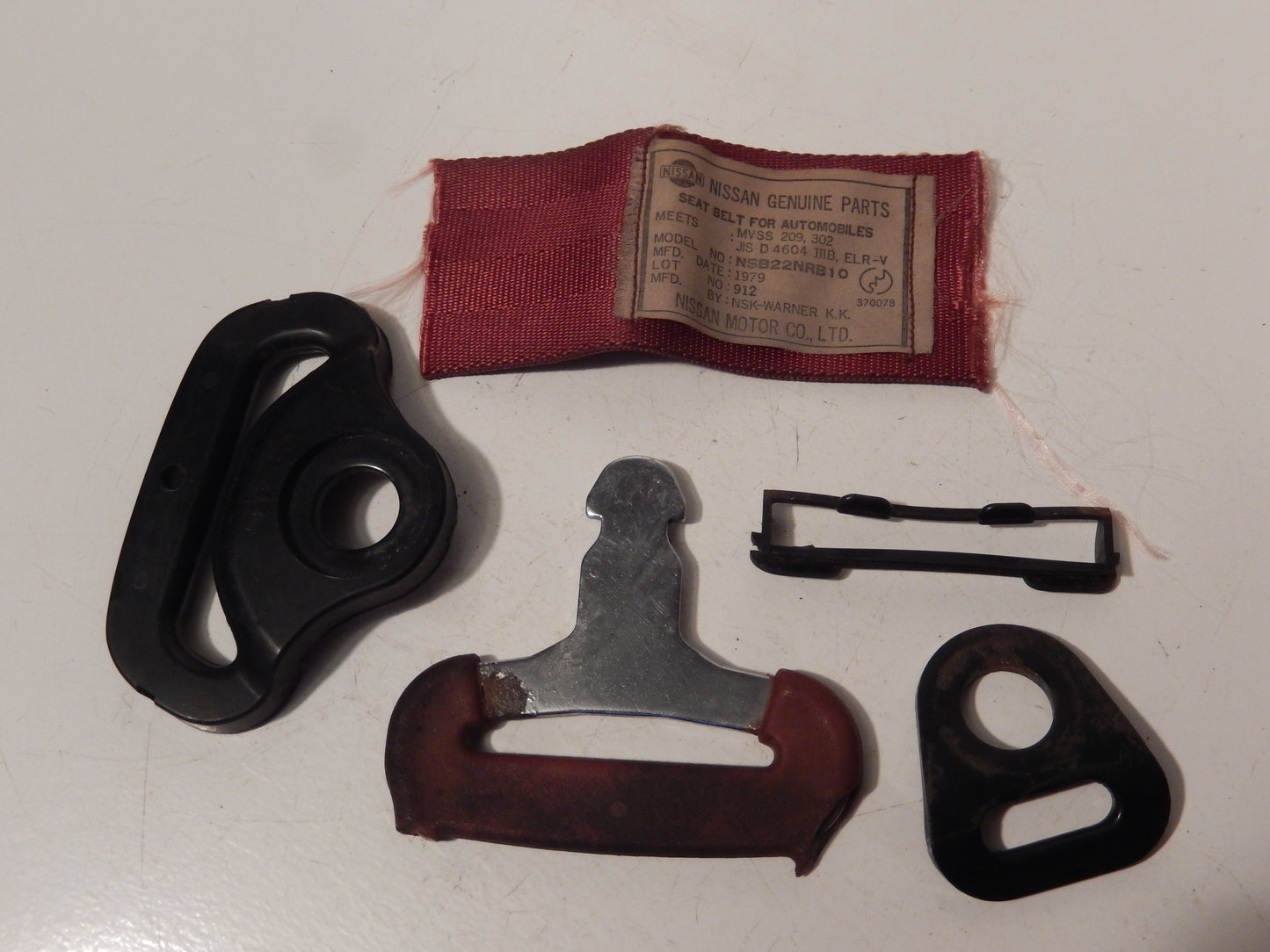 Datsun 280ZX Drivers/Passengers Side Seat Belt PARTS
