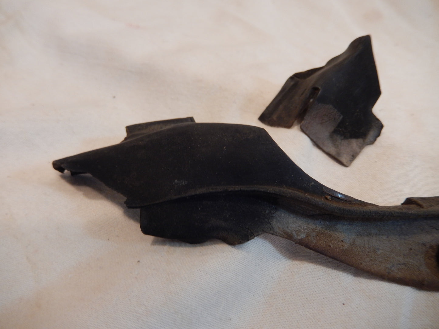 Datsun 240Z Passenger's Door Corner Seals