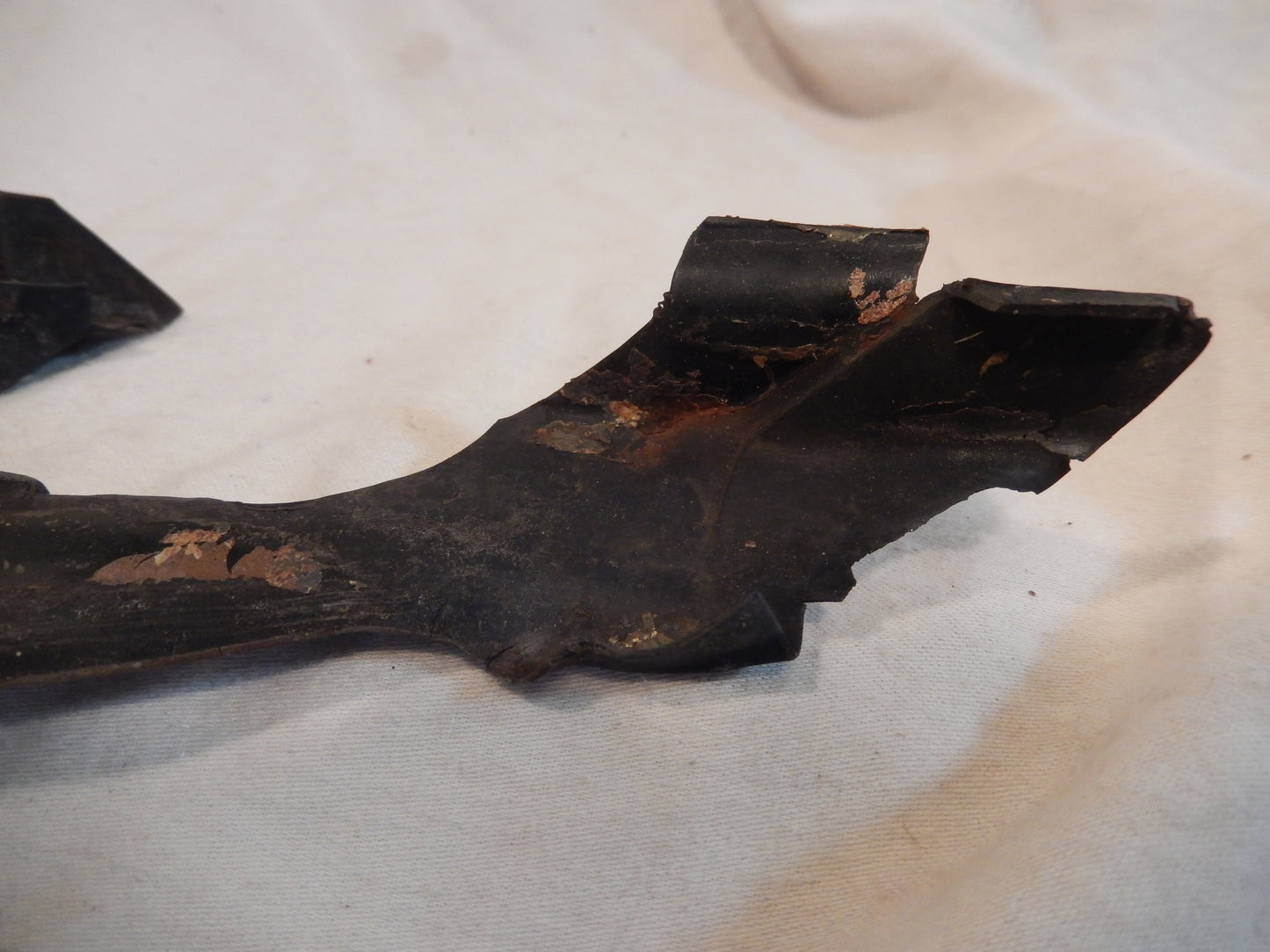 Datsun 240Z Passenger's Door Corner Seals