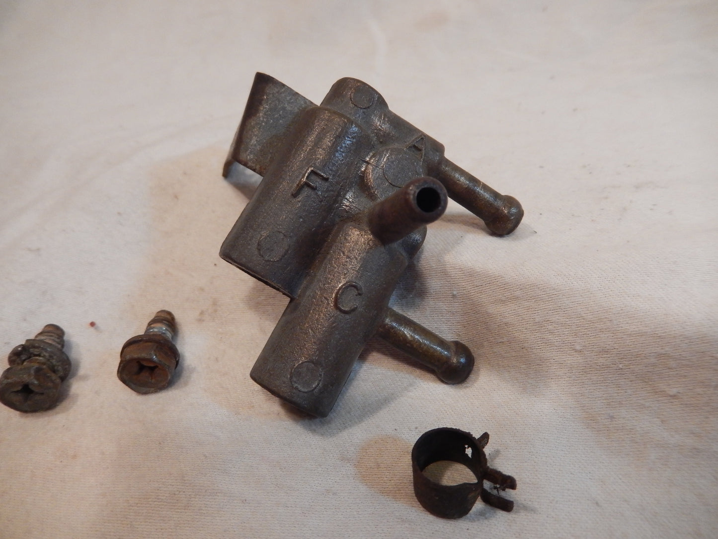 Datsun 280ZX Air Filter Box Vaccum Line Junction Block