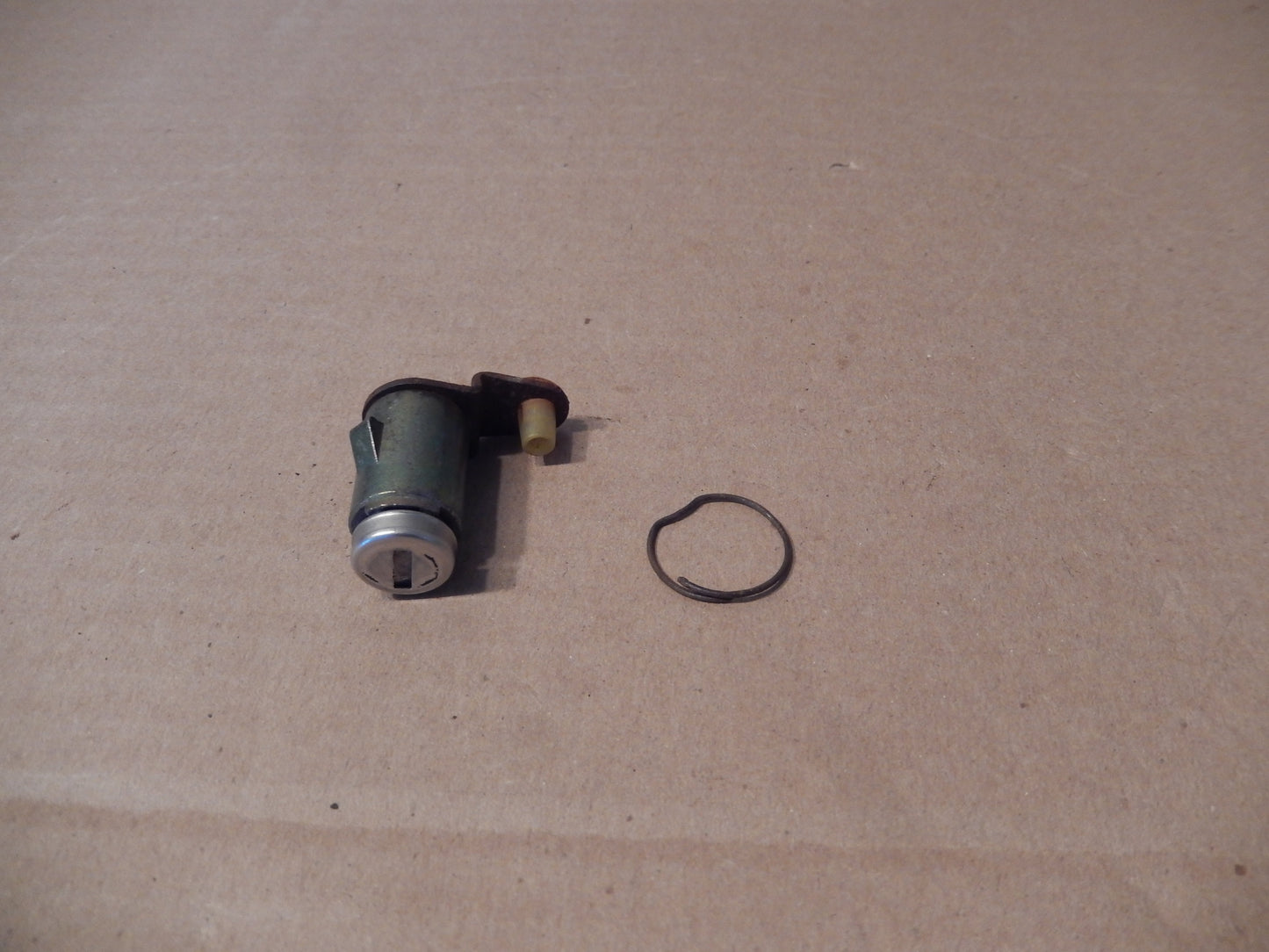 Datsun 280ZX Door Lock Tumbler w/ Clip Ring
