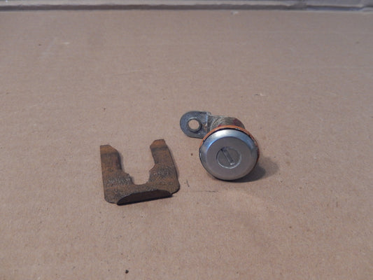 Datsun 240Z Passengers Door Lock + Clip