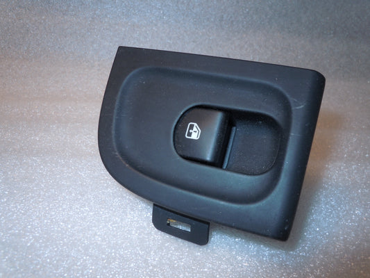 Maserati Quattroporte Rear Drivers Door Window Switch Group