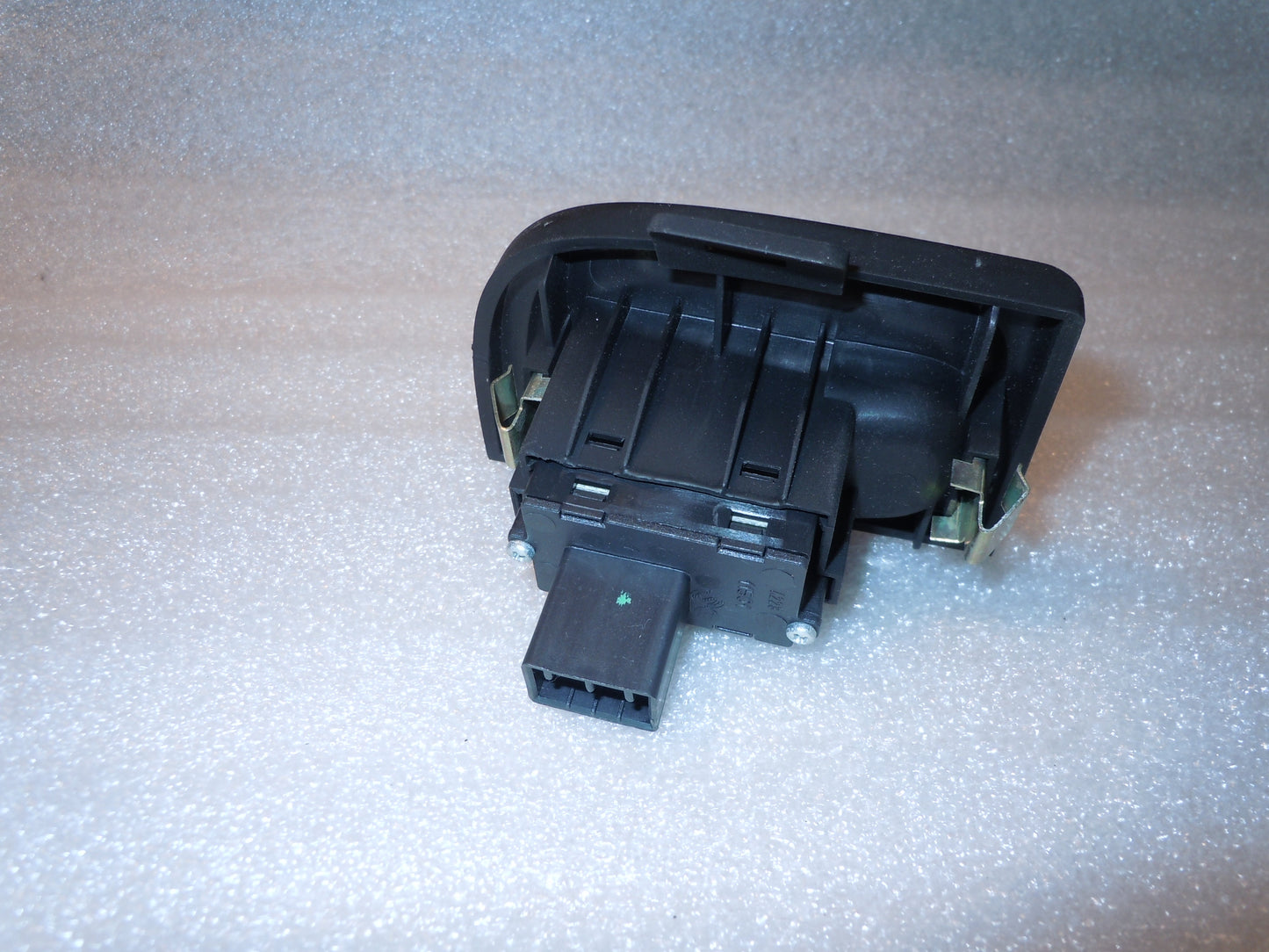 Maserati Quattroporte Rear Drivers Door Window Switch Group