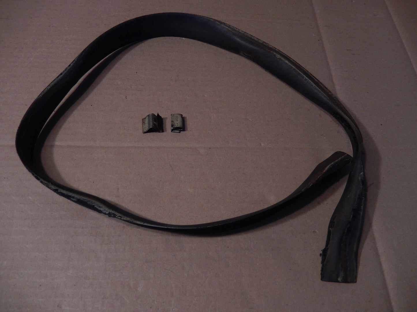 Datsun 240Z-260Z Passengers Side Front Fender Seal