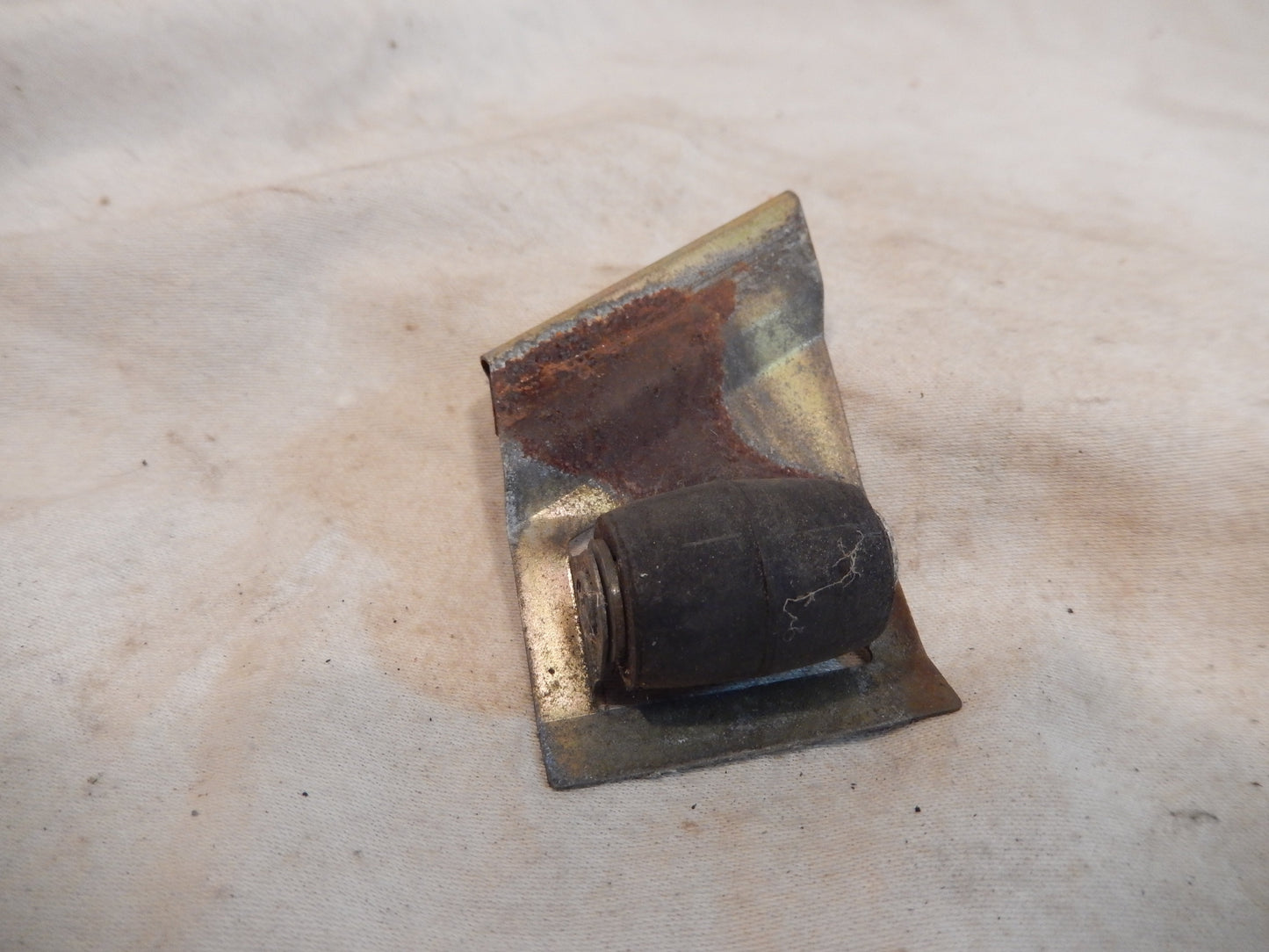 Datsun 240Z Passenger's Door Glass Roller