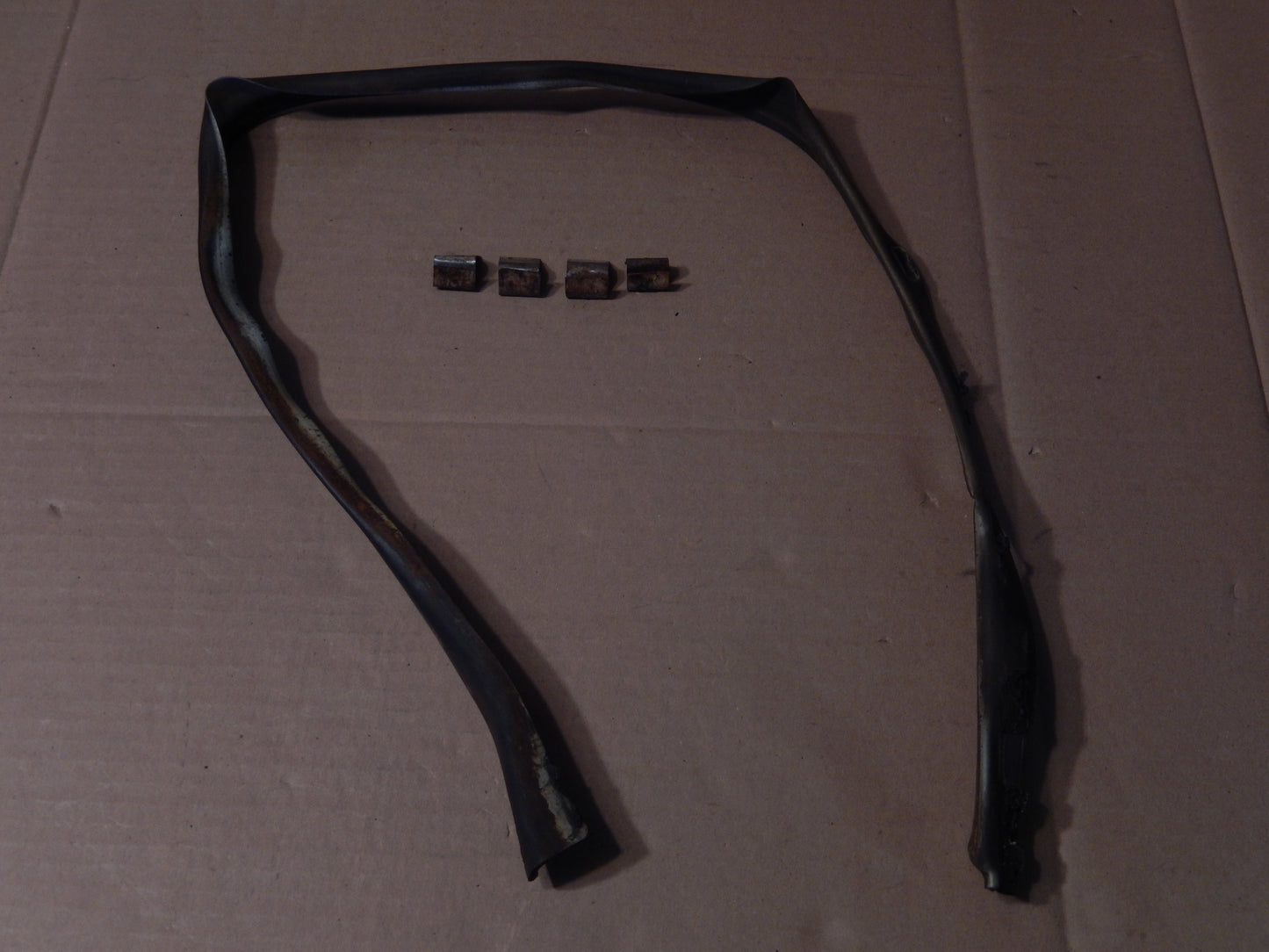 Datsun 240Z-260Z Drivers Side Front Fender Seal