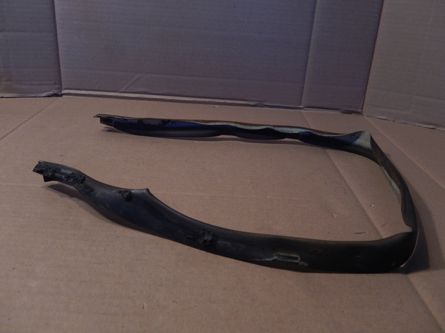 Datsun 240Z-260Z Drivers Side Front Fender Seal
