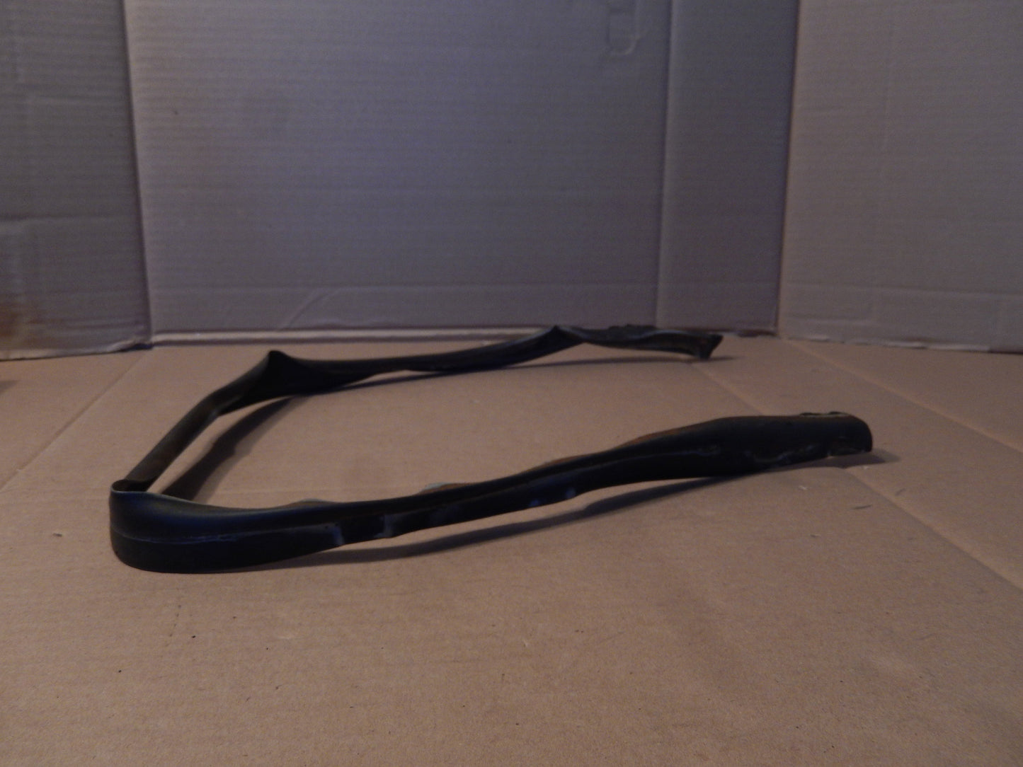 Datsun 240Z-260Z Drivers Side Front Fender Seal
