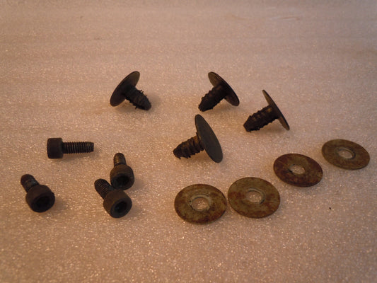 Maserati Quattroporte Wheel Well Liner Fastener Set
