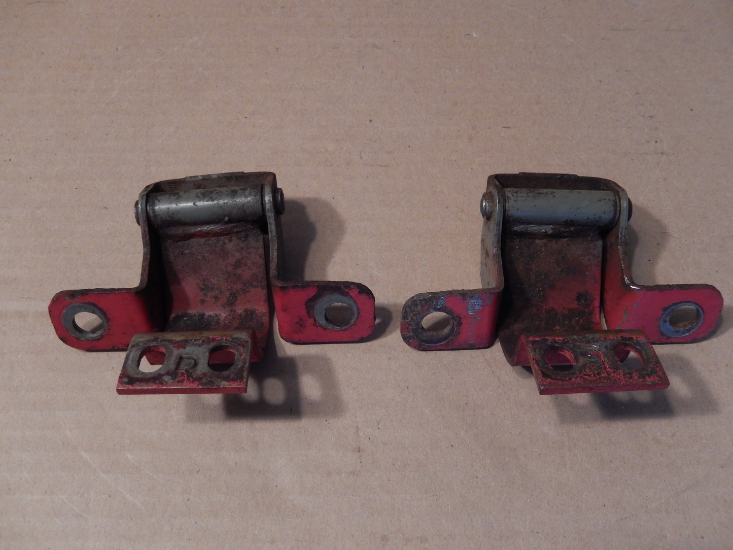 Datsun 280ZX Pair of Rear Hatch Hinges