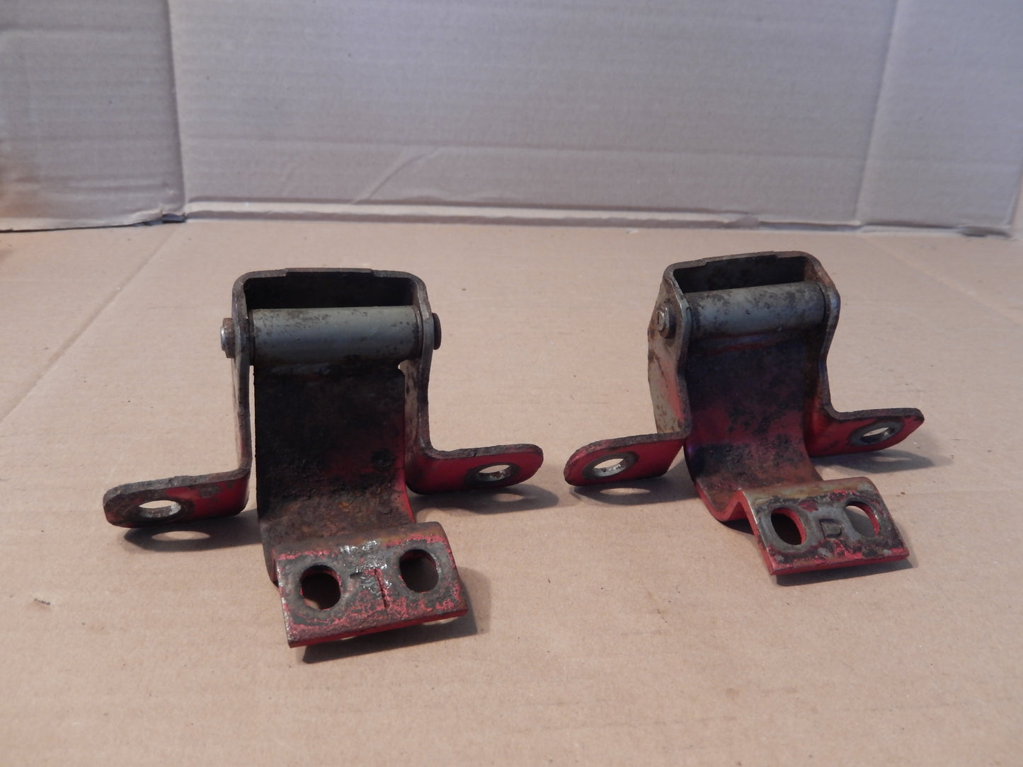Datsun 280ZX Pair of Rear Hatch Hinges