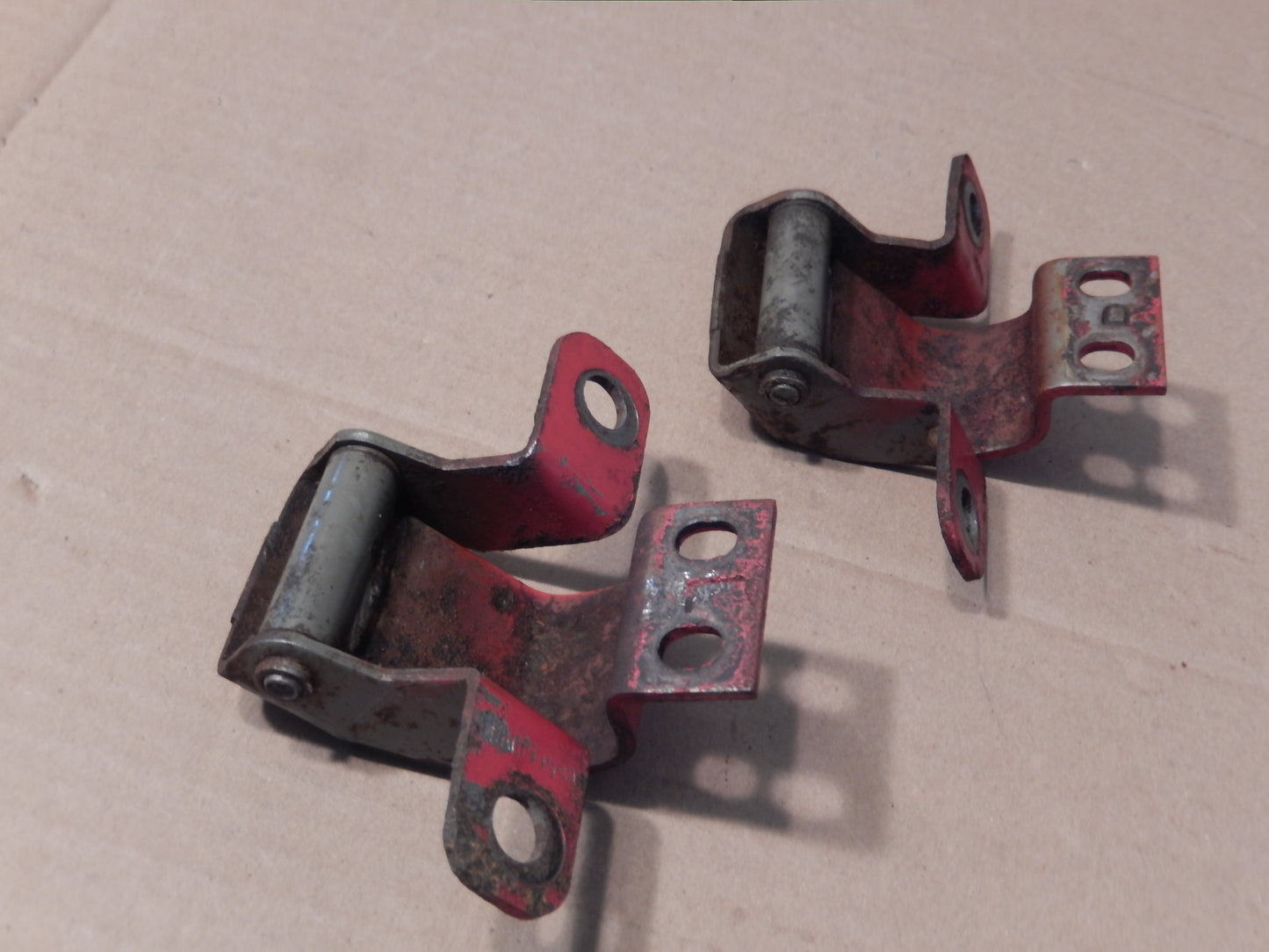 Datsun 280ZX Pair of Rear Hatch Hinges