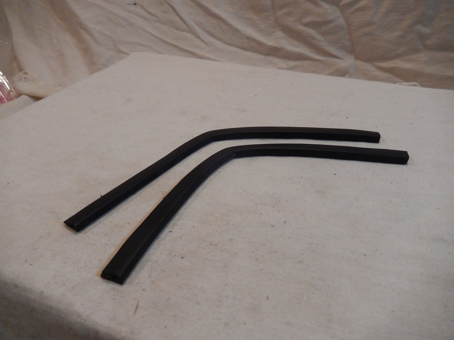 Datsun 240Z Rear Deck Hatch Edge Trim