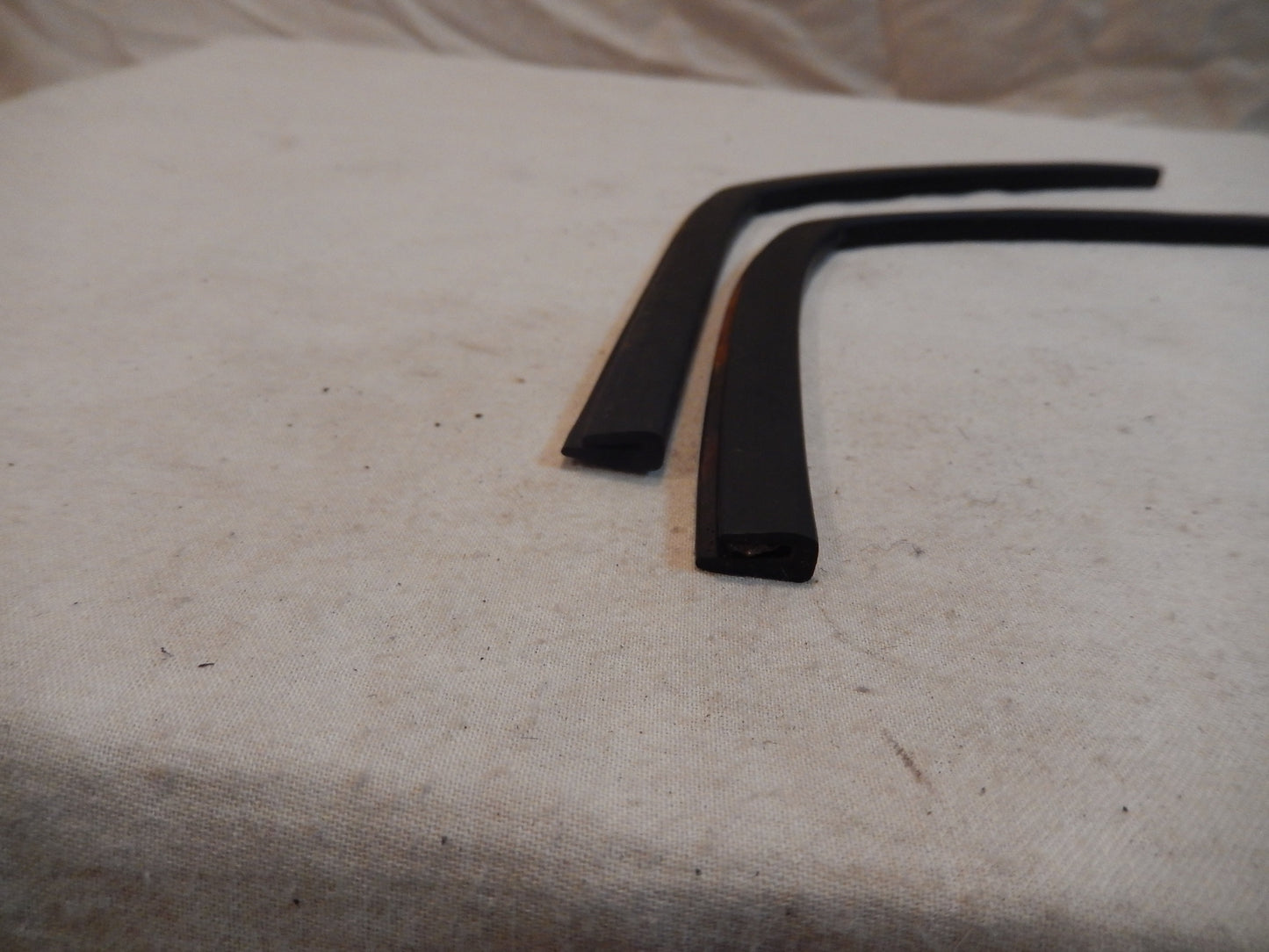 Datsun 240Z Rear Deck Hatch Edge Trim