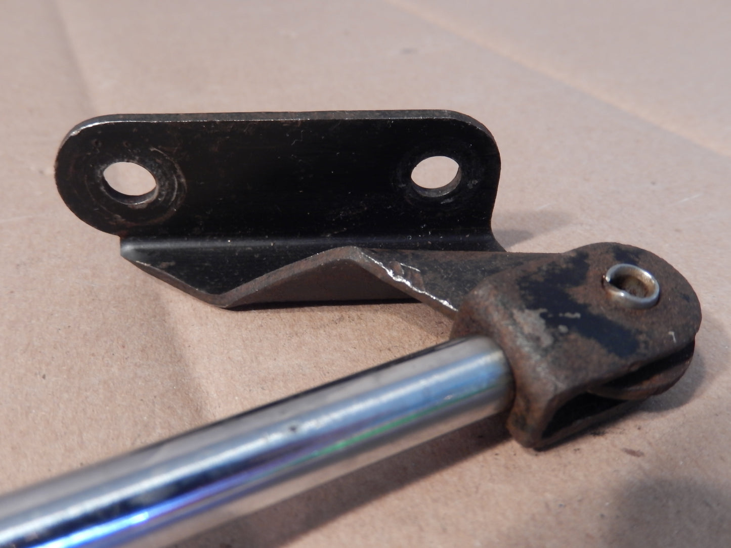 Datsun 240Z OEM Rear Hatch Lift with Fasts