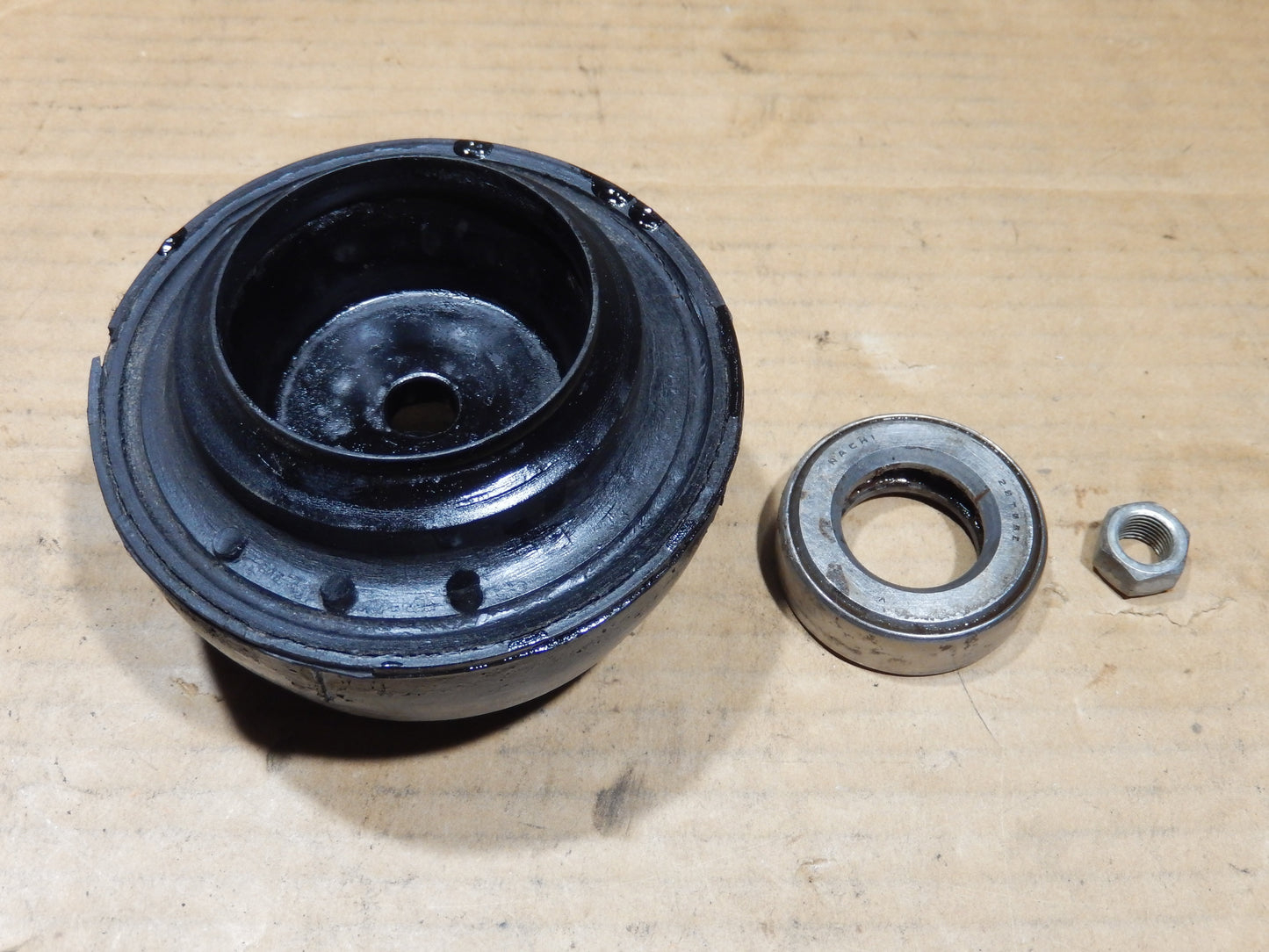Datsun 240Z Front Strut Cap, Bearing and Fastener