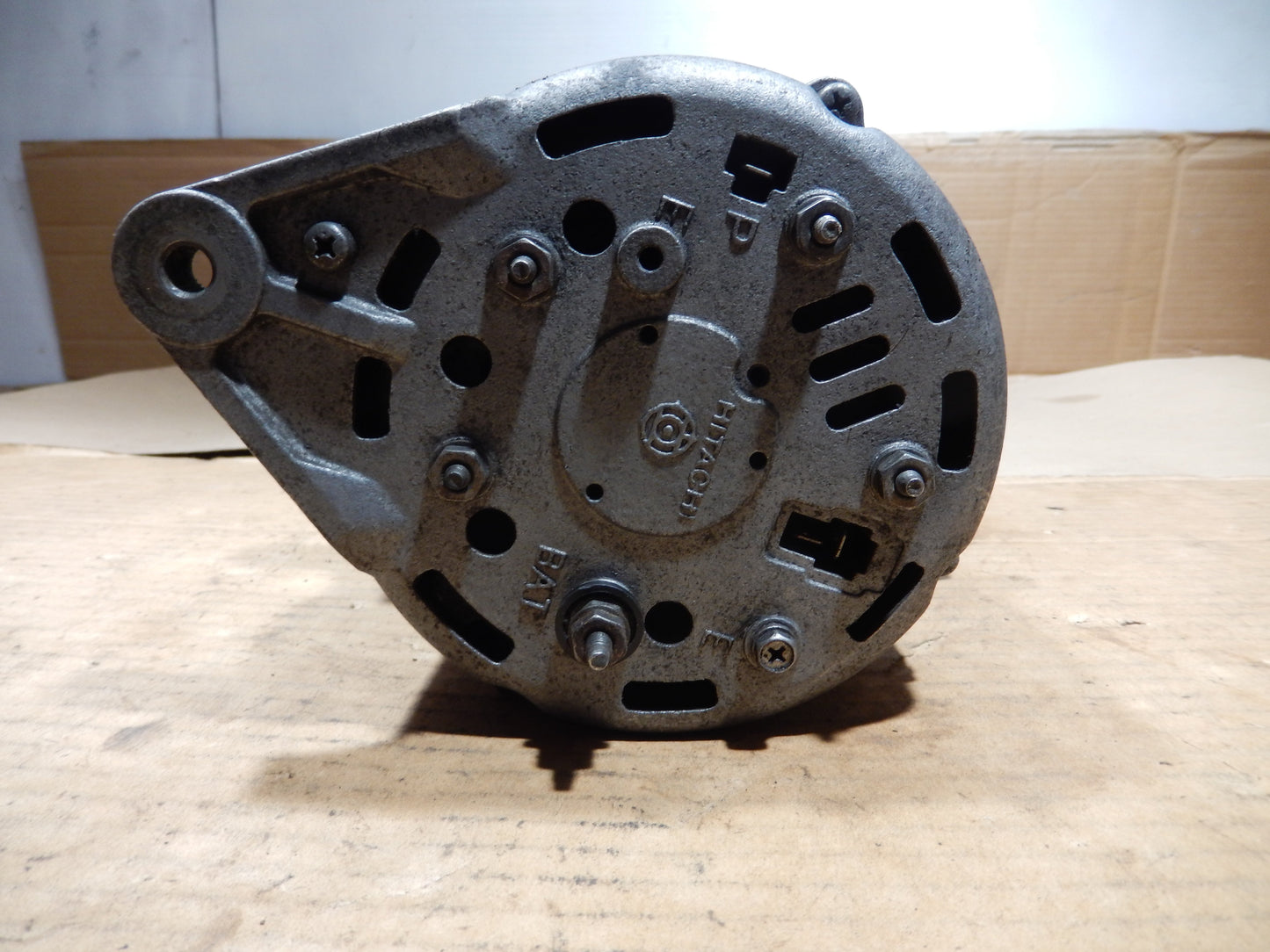 Datsun 280ZX HITACHI Alternator