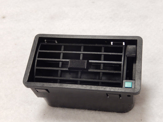 Maserati Quattroporte Three OEM Dashboard Vent