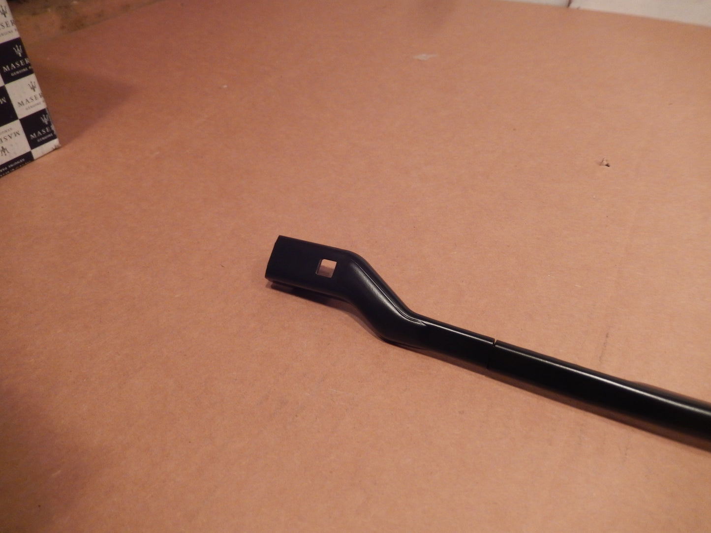 Maserati Quattroporte Ghibli 2014 - 2015 NEW Passengers Side Wiper Arm # 670001642