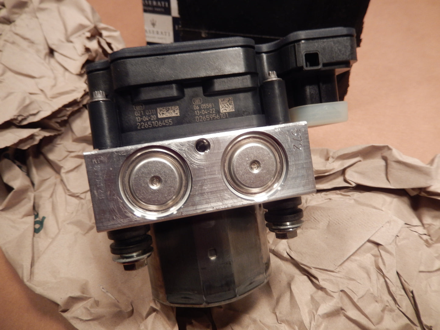 Maserati Grand Turismo NEW Anti Skid ABS Hydraulic Control Unit # 673000000