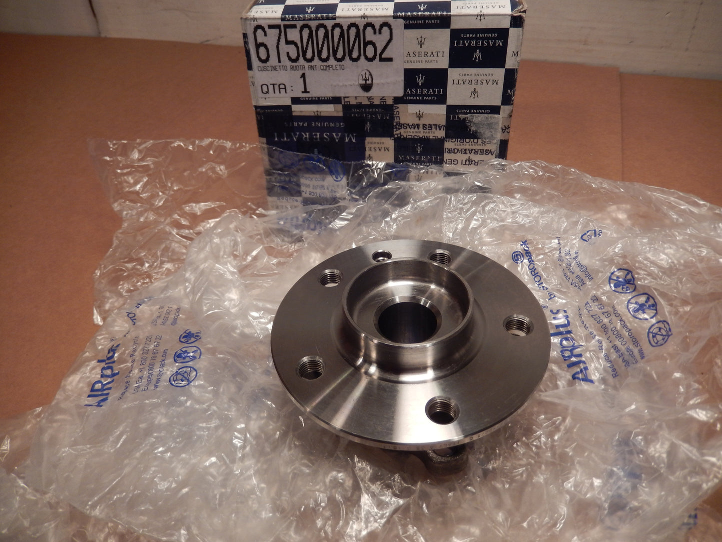 Maserati Quattroporte M-156 2013 - 18 NEW Front Wheel Hub # 675000062