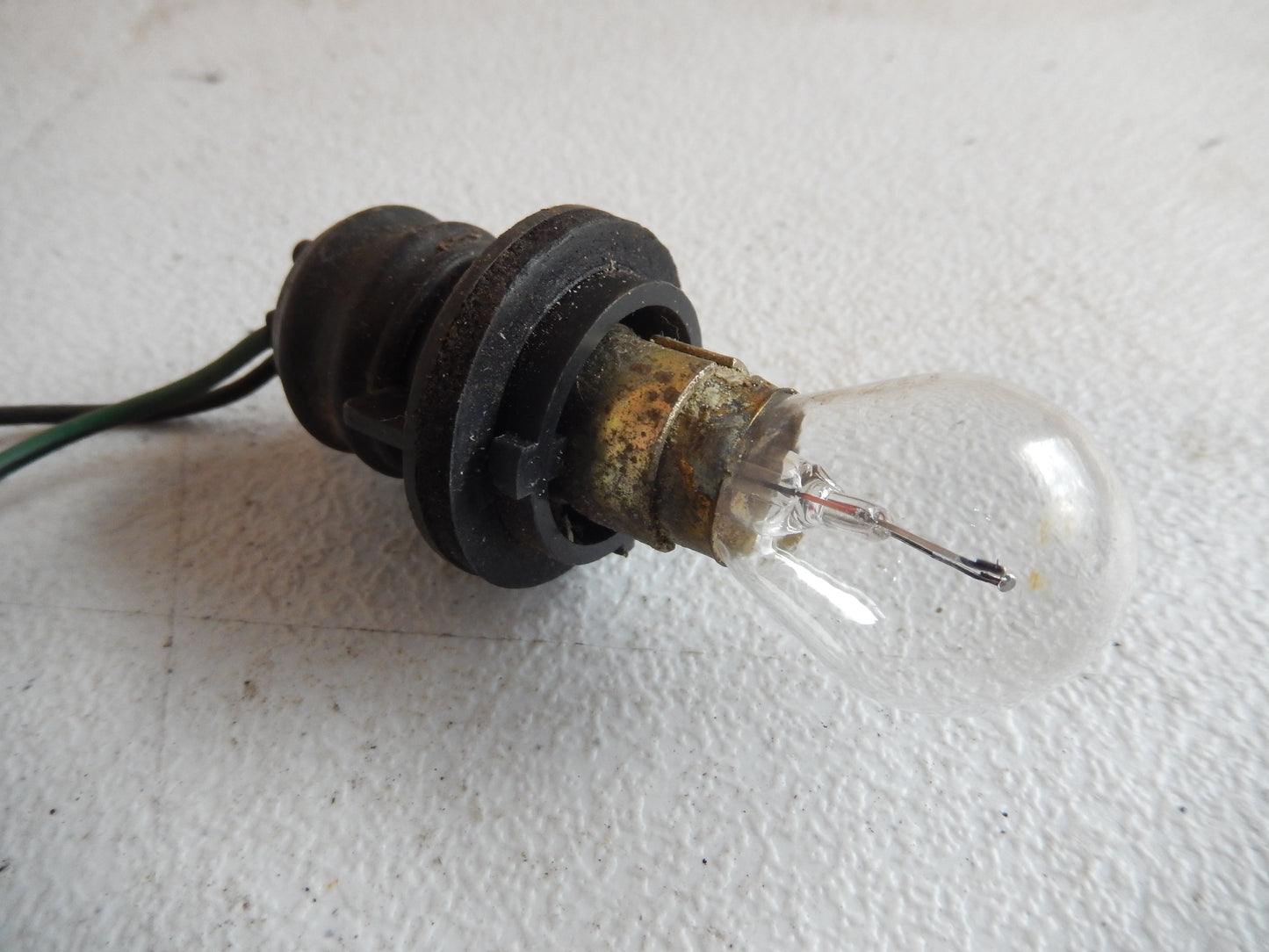 Datsun 240Z Front Signal Bulb Socket