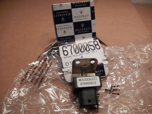 Maserati Quattroporte Ghibli 2014 - 18 NEW Front Right Acceleration Sensor # 670005816