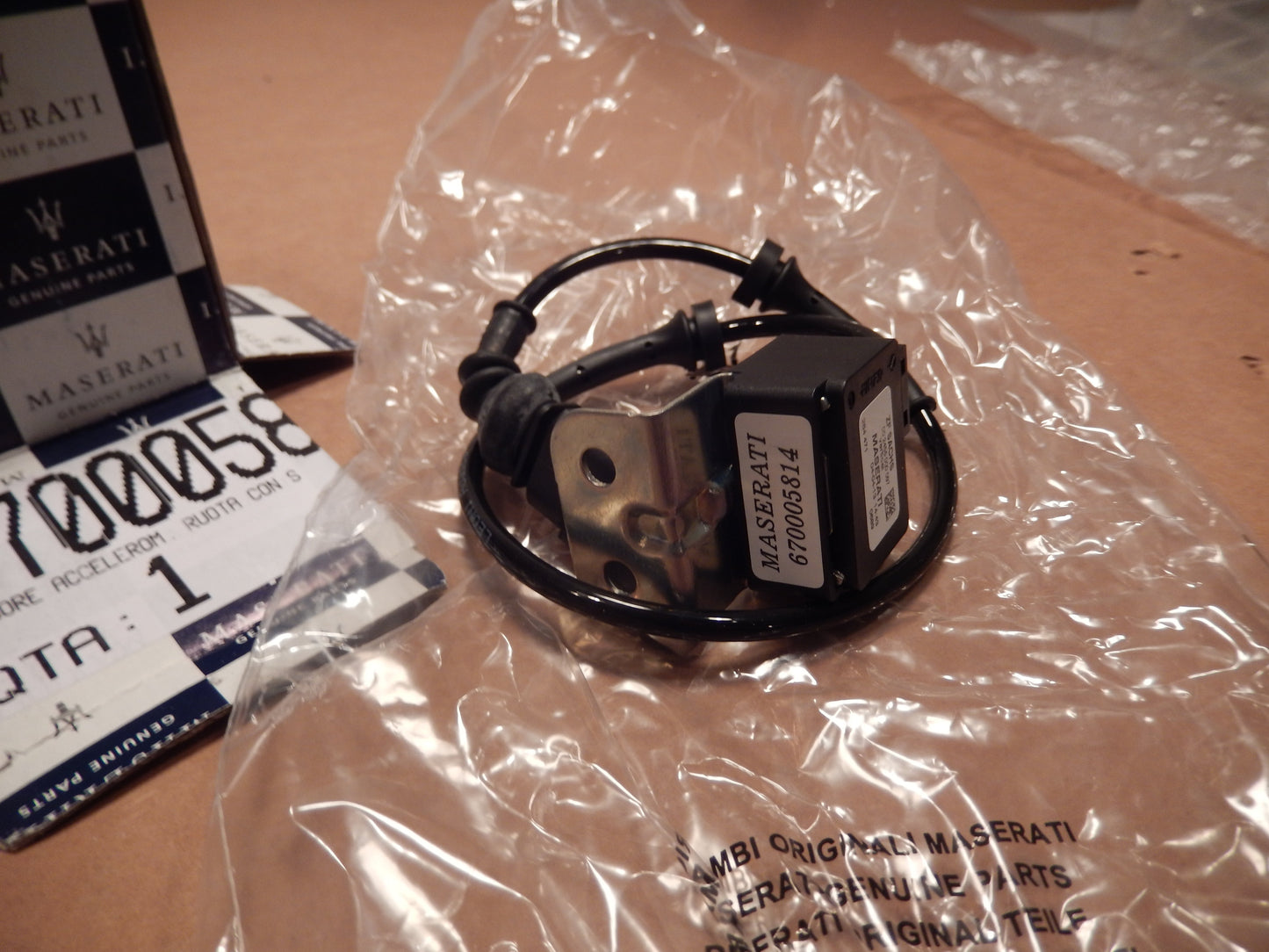 Maserati Quattroporte Ghibli 2014 - 18 NEW Acceleration Sensor # 670005814