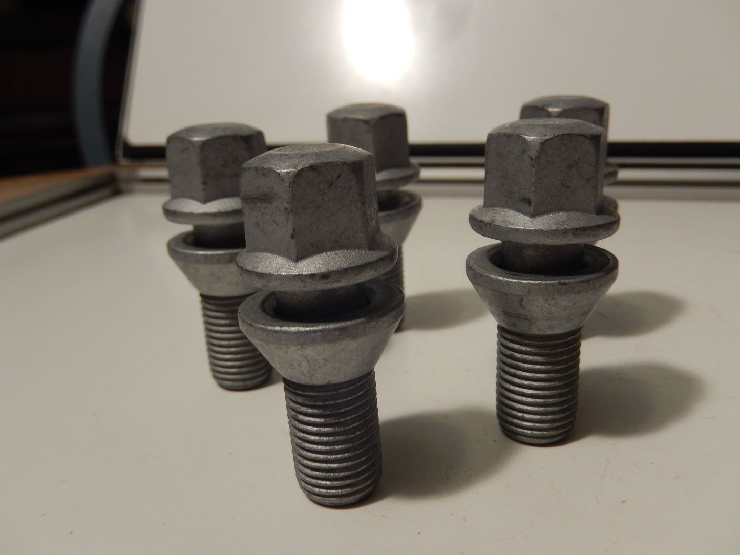 Maserati Quattroporte Ghibli 2014 - 18 NEW Set of Five lug Nuts # 670002791