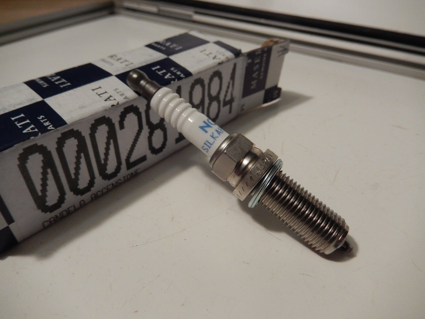 Maserati Quattroporte Ghibli 2014 - 18 NEW OEM Set of 8 NGK Spark Plugs # 0002811984