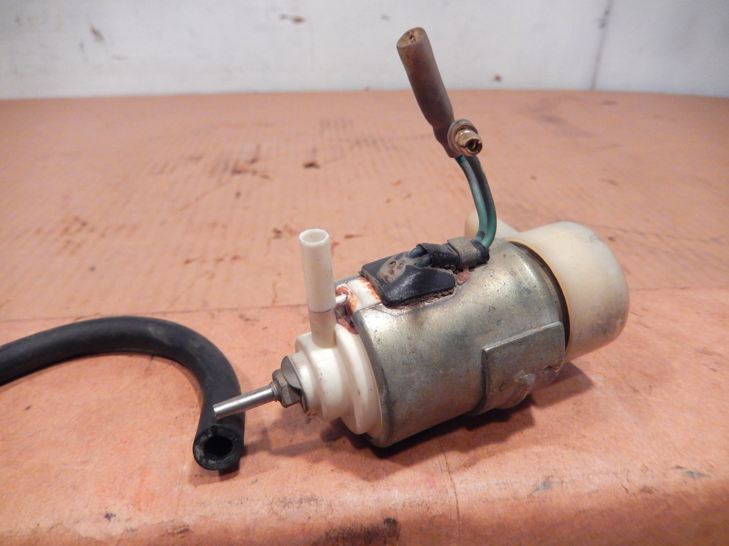 Datsun 280ZX Cruise Control Vacuum Pump