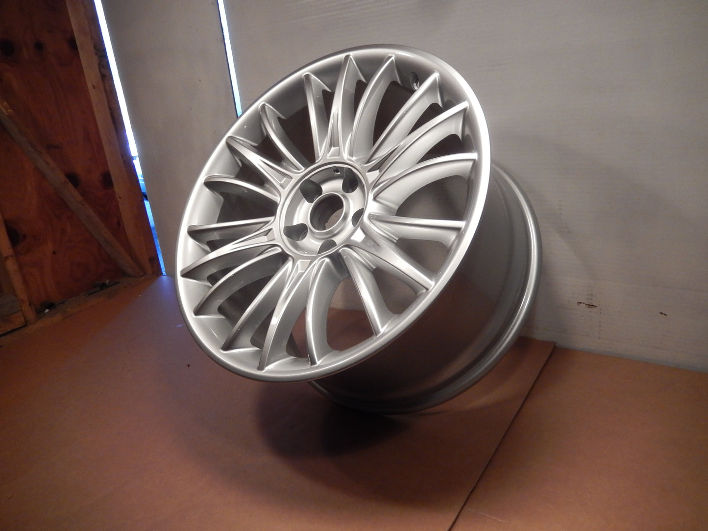 Maserati New Rear Wheel Quattroporte  # 670013452