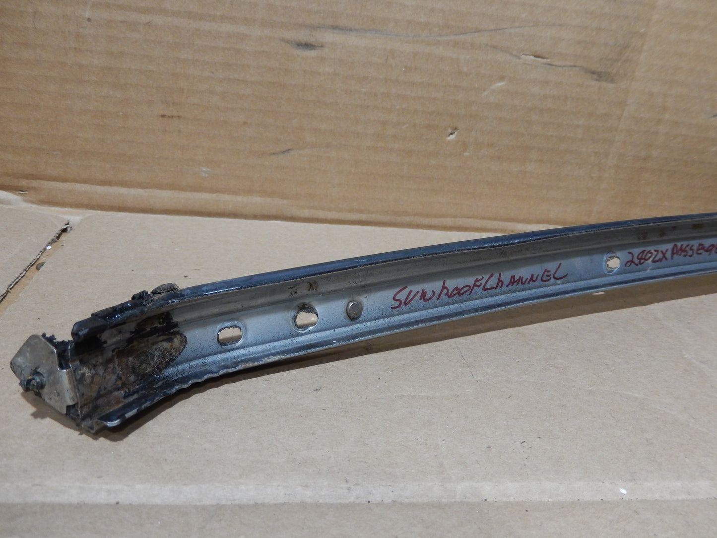 Datsun 280ZX Right T-Roof Glass Panel Frame Guide