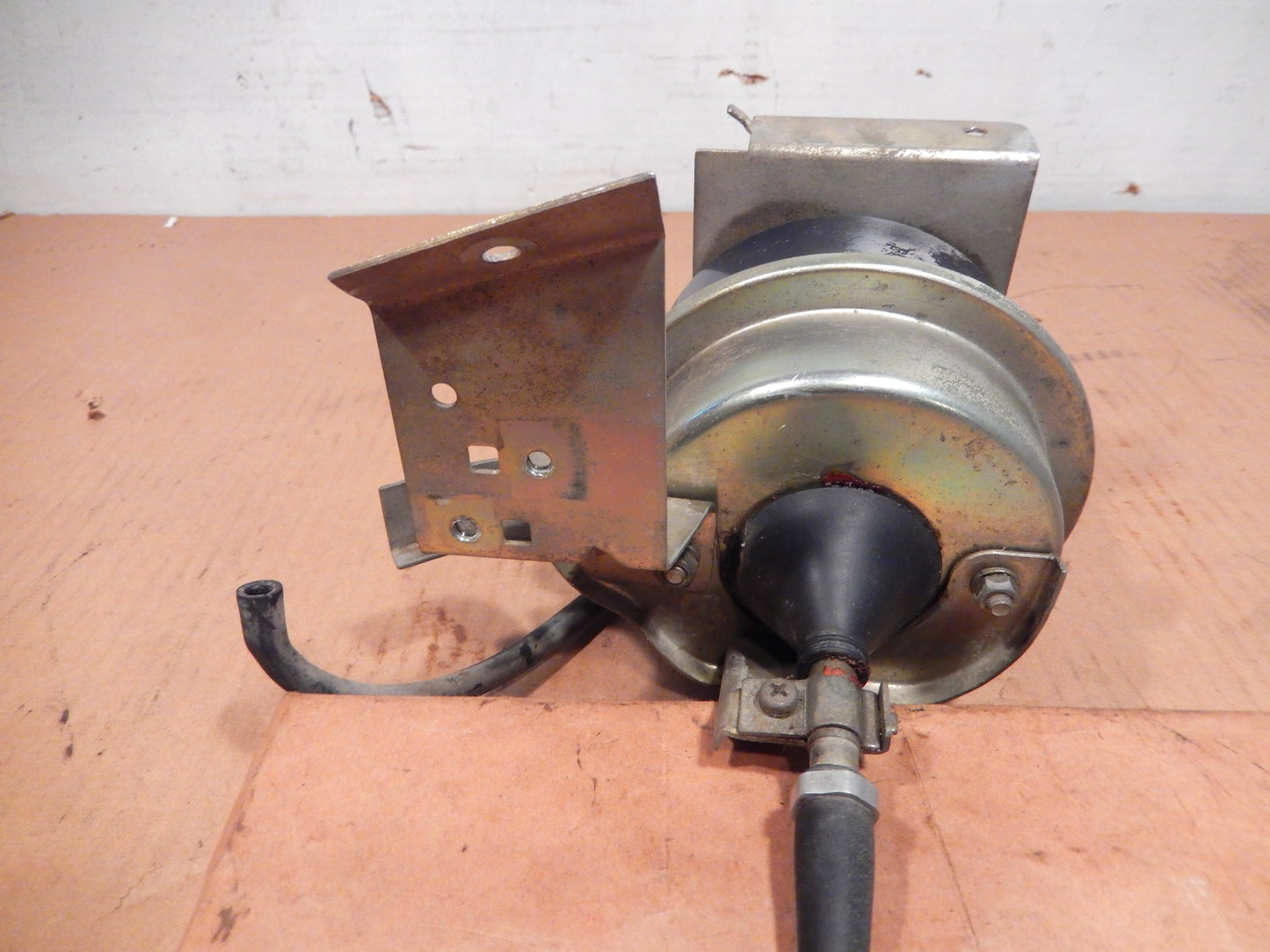 Datsun 280ZX Cruise Control Throttle Vacuum Can and Cable