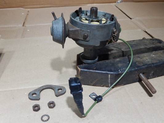 Maserati 4.9 Engine Distributor