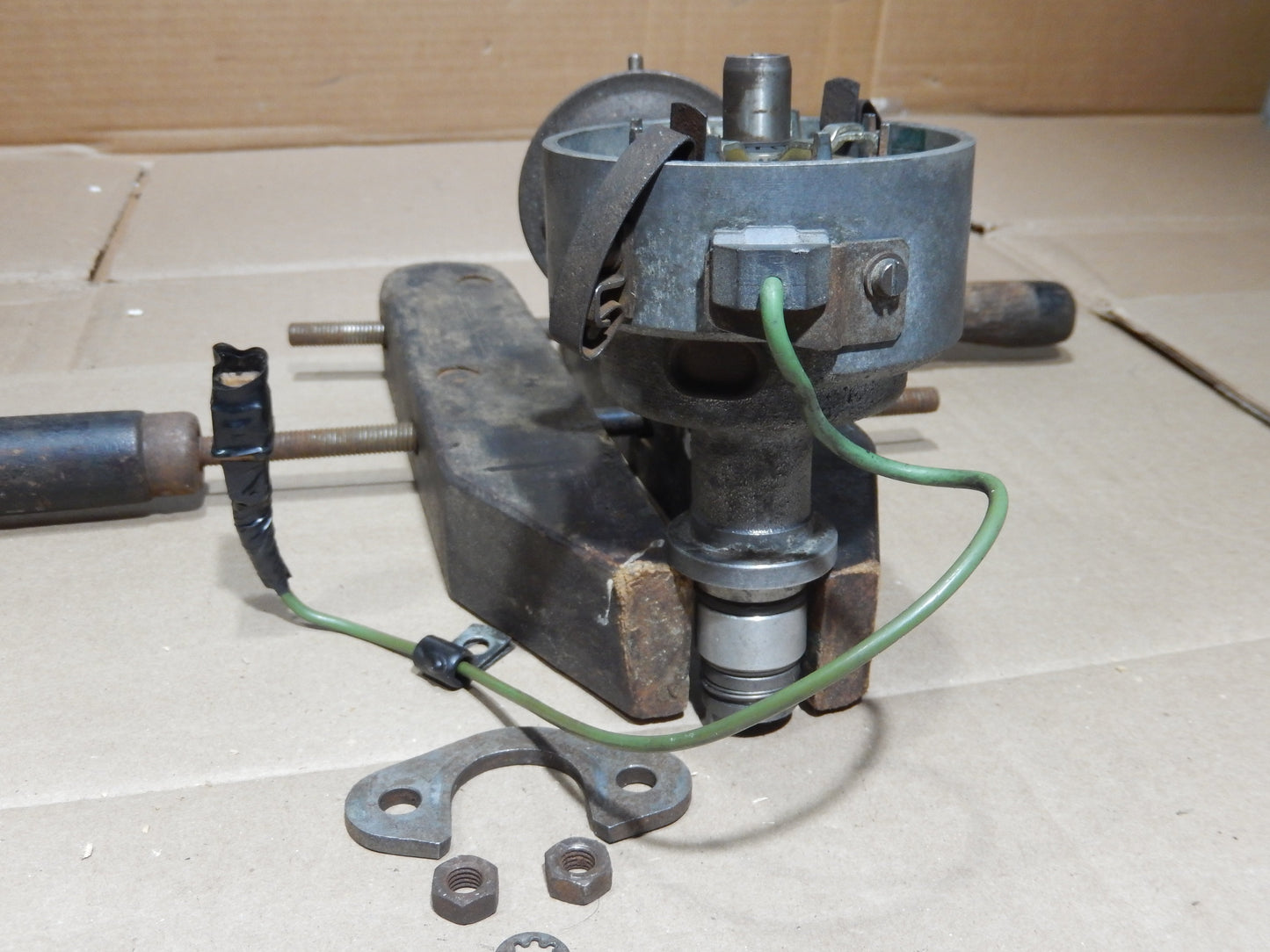 Maserati 4.9 Engine Distributor