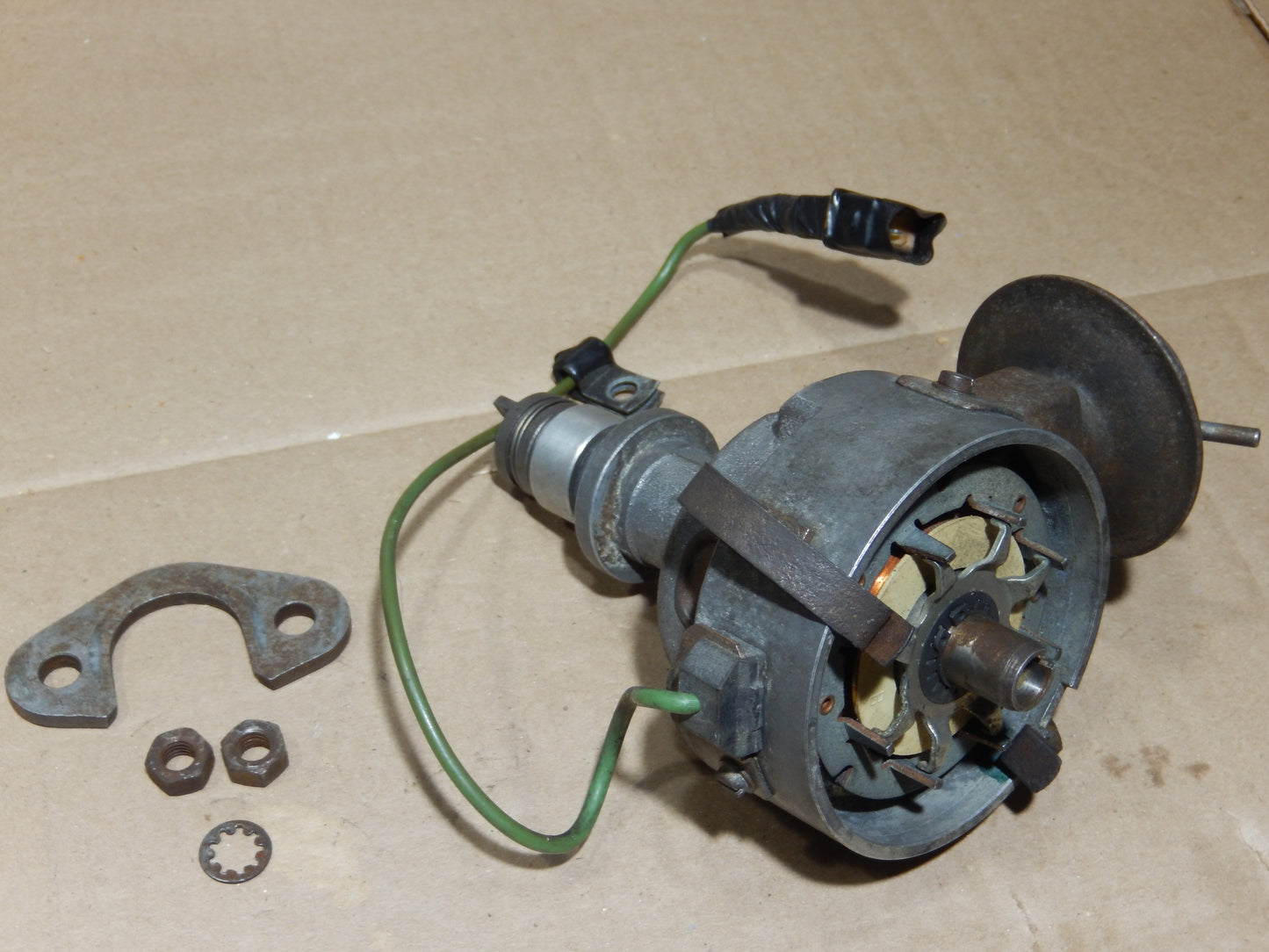 Maserati 4.9 Engine Distributor