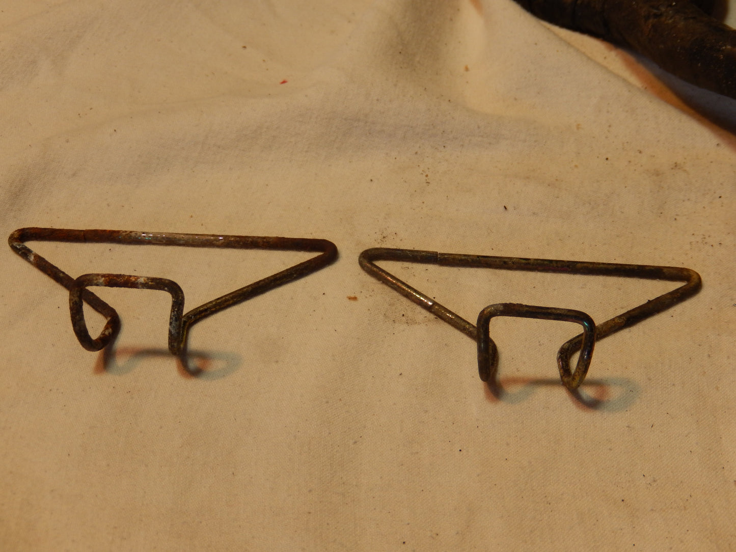 Datsun 260Z Spare Tire Rubber Retainer Clips