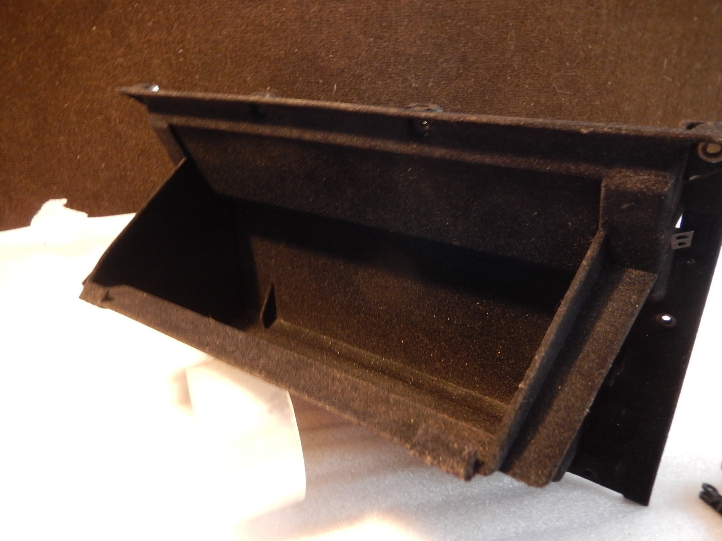 Maserati Quattroporte Glove Box Liner and Lock Mechanism