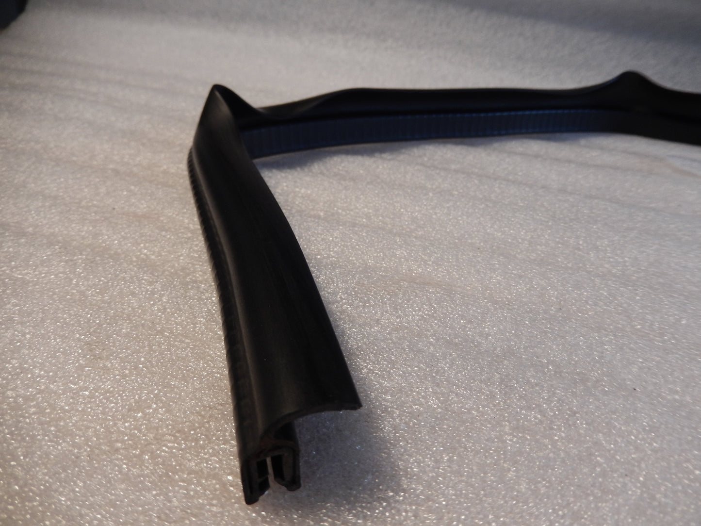 Maserati Quattroporte Front Induction Cowl Seal