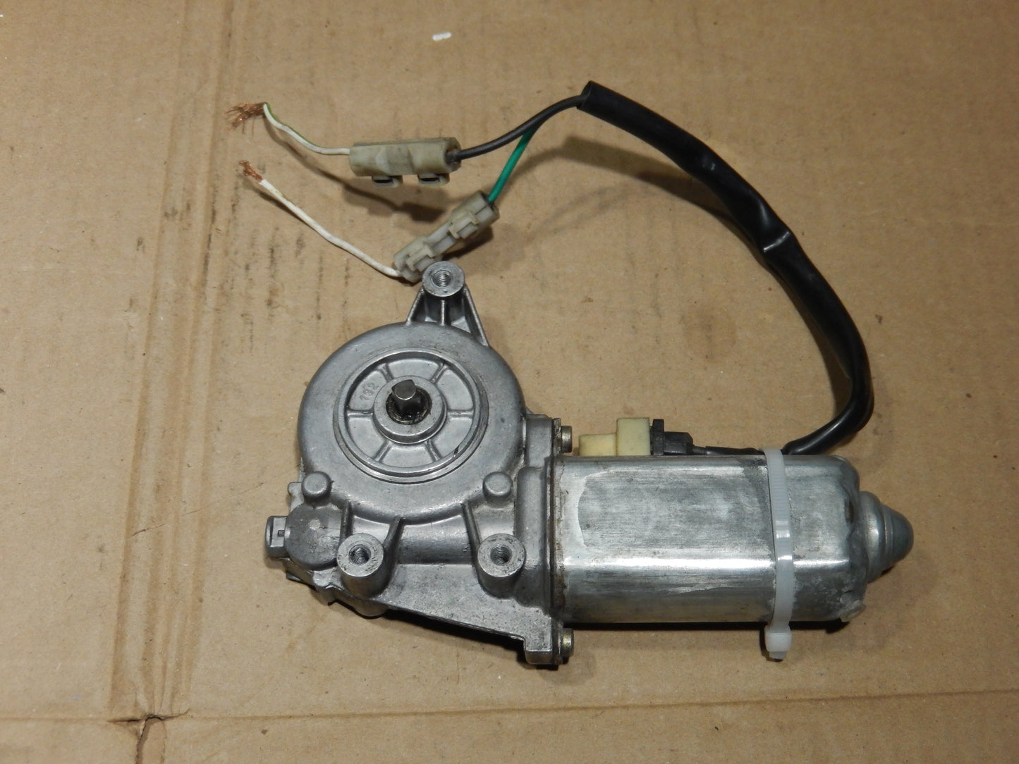 Maserati 1984 - 91 Biturbo Passengers Side Window Motor