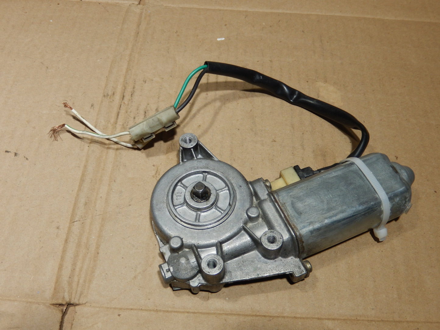 Maserati 1984 - 91 Biturbo Passengers Side Window Motor