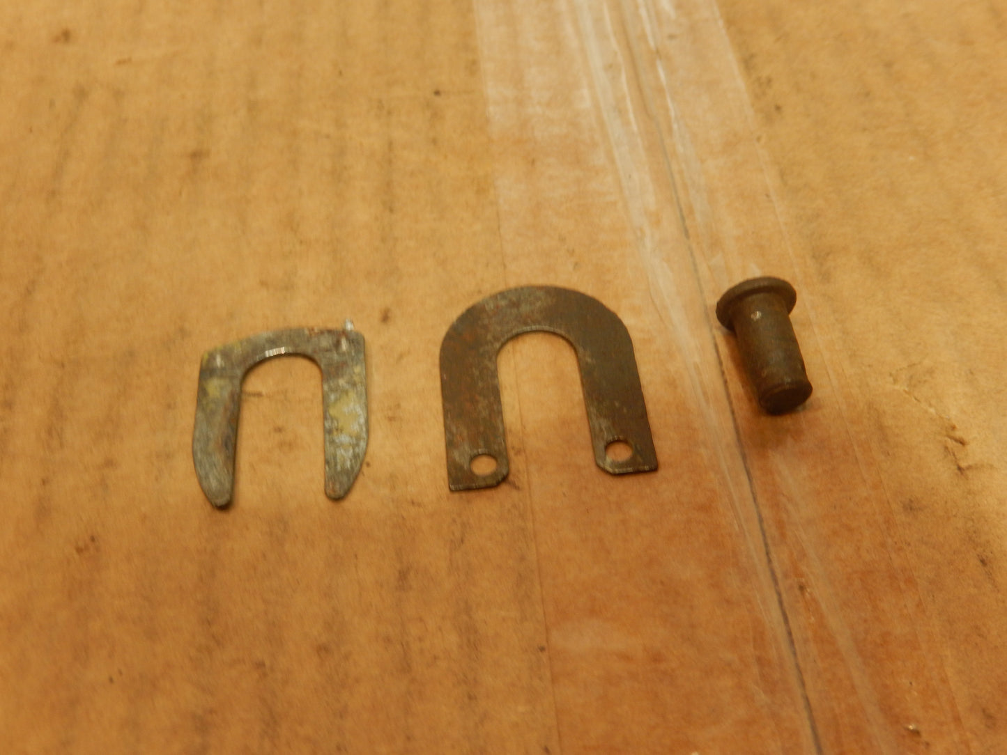 Datsun 240Z Passenger Side Brake Cylinder Parts