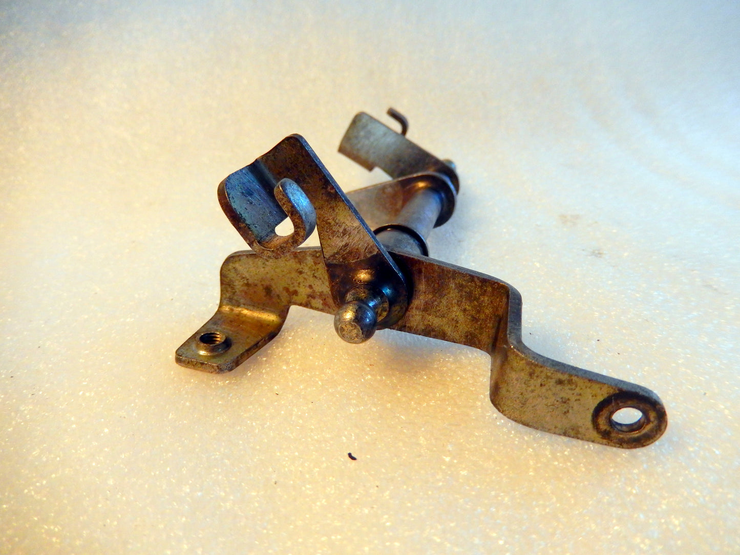 Datsun 240Z Throttle Mid Shaft