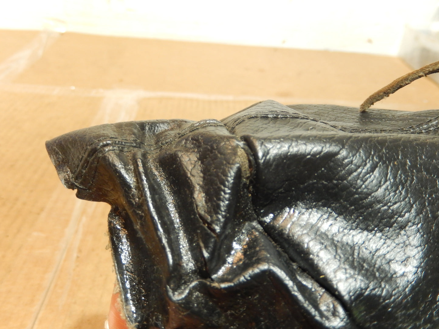 Datsun 240Z - 280Z - 280ZX Shift Boot + Boot Clips