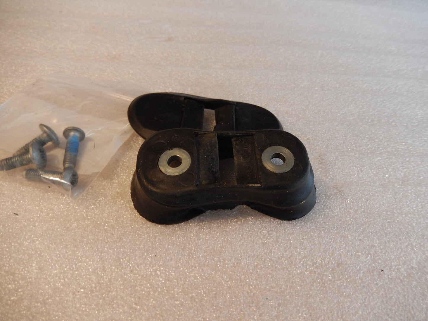 Maserati Quattroporte Door Shock Seal Assembly